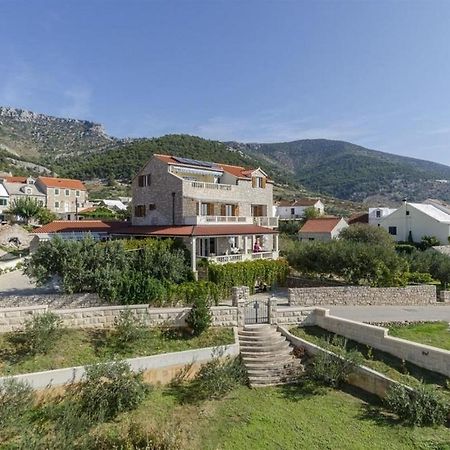 Apartments Lemar - With Parking Бол Екстериор снимка