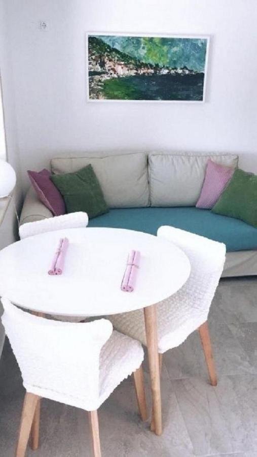 Apartments Lemar - With Parking Бол Екстериор снимка